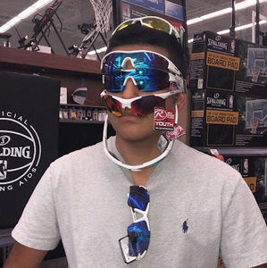 Meet your Posher, Aurelio